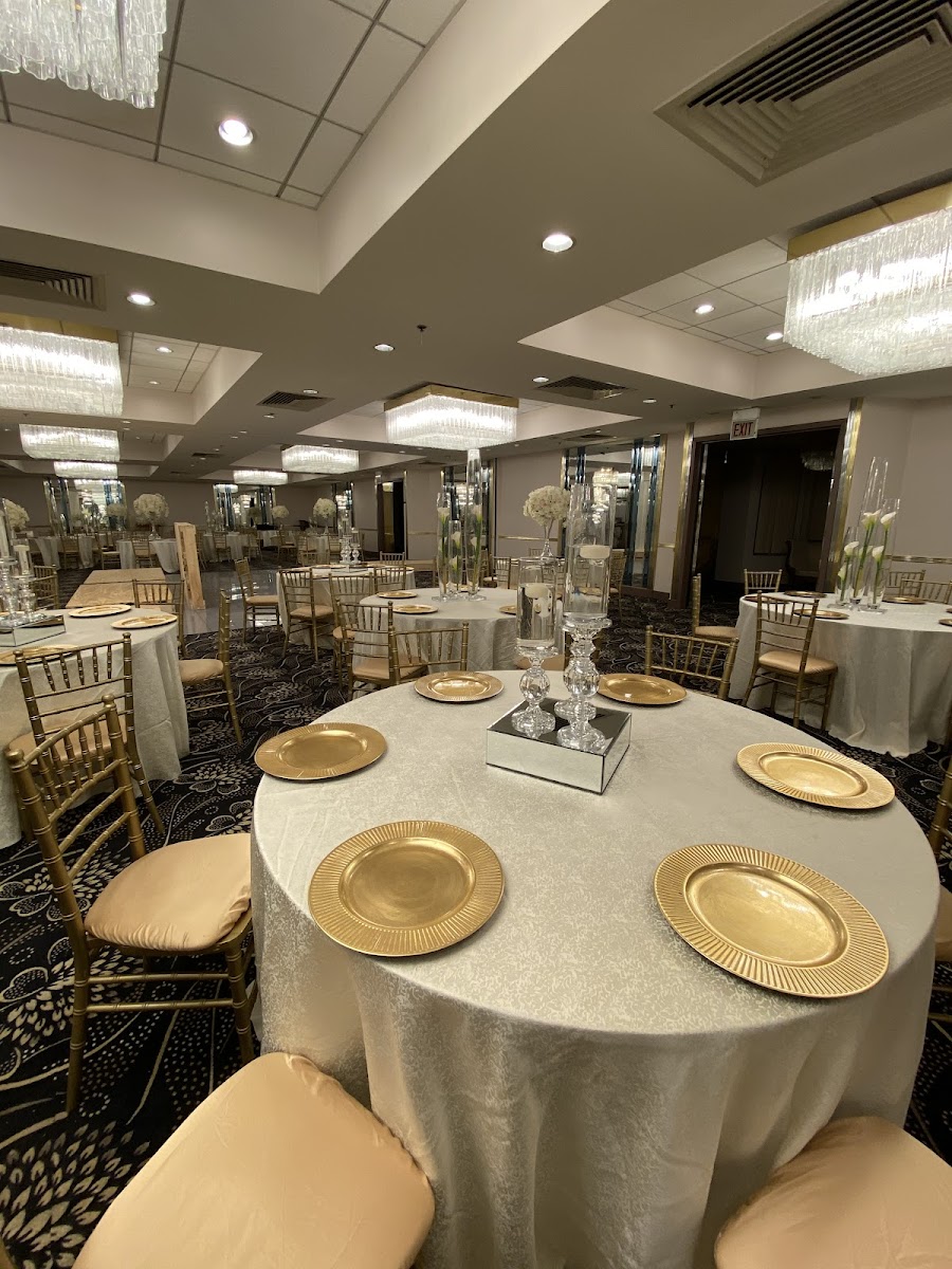 Falak Restaurant & Banquets